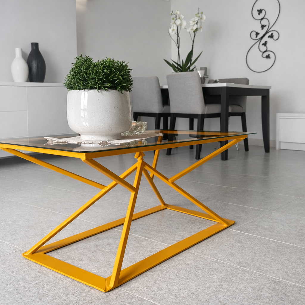 tavolino in ferro battuto stile moderno e di design con ripiano in vetro